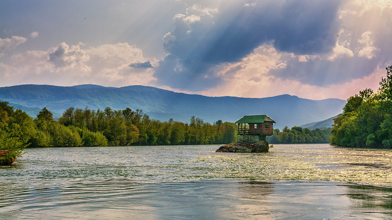 drina river, drina river house, drina, drina river serbia, house in river, house on a river,