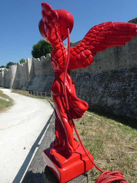 Samothrace, musée, louvre, statue, déesse Niké, nike, lampesgrichard, richard, grichard, g’richard, g richard, vintage, ancien, retro,  désign, tacot, édison, industriel, loft, atelier, dans le noir, flexible, cocotte, suspension