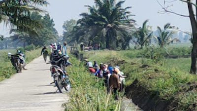 Peduli Program Pemerintah, Warga Desa Kurungan Nyawa II OKU Timur Gotong Royong