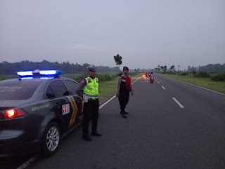 POLSEK GALUR INTENSIFKAN PATROLI SUBUH GUNA CEGAH BALAP LIAR DAN PETASAN