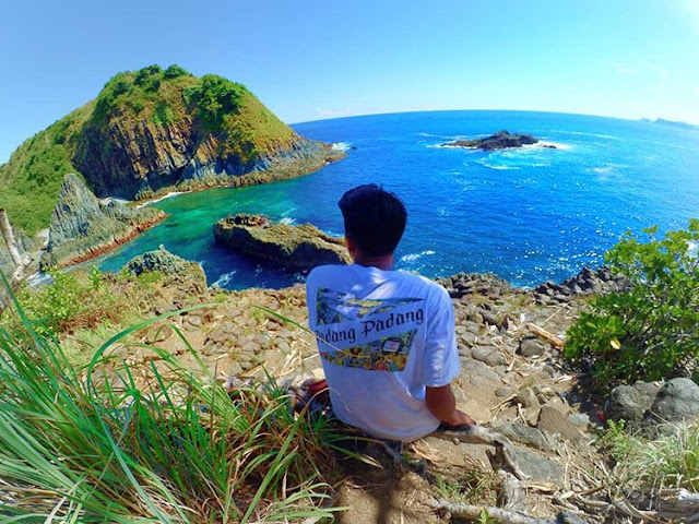 Pantai Semeti Lombok di siang hari yang panas, sumber ig @deeny_hr