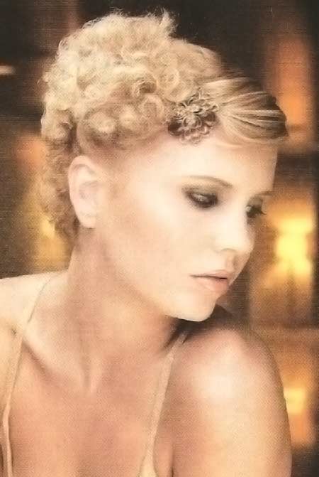 New Short Hairstyle Arts: Retro Hairstyles for Women