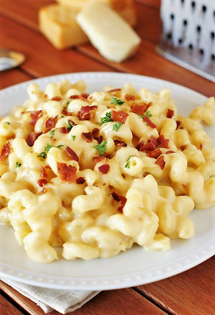 Creamy 5-Cheese Stovetop Macaroni and Cheese Image