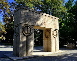 Targu Jiu-Kiss Gate by Constantin Brancusi