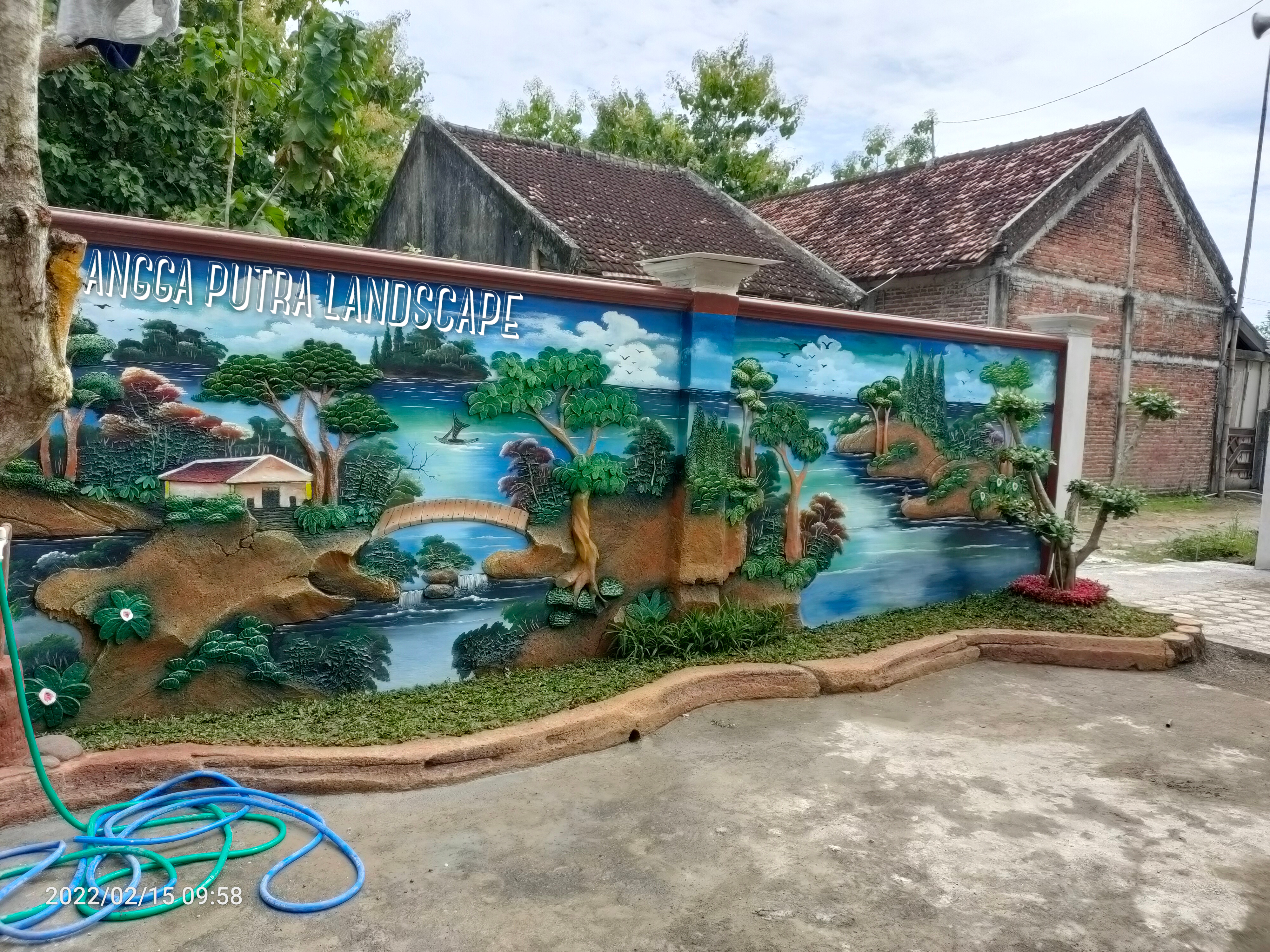 Jasa pembuatan dekorasi kolam tebing,dekorasi relief air terjun bojonegoro