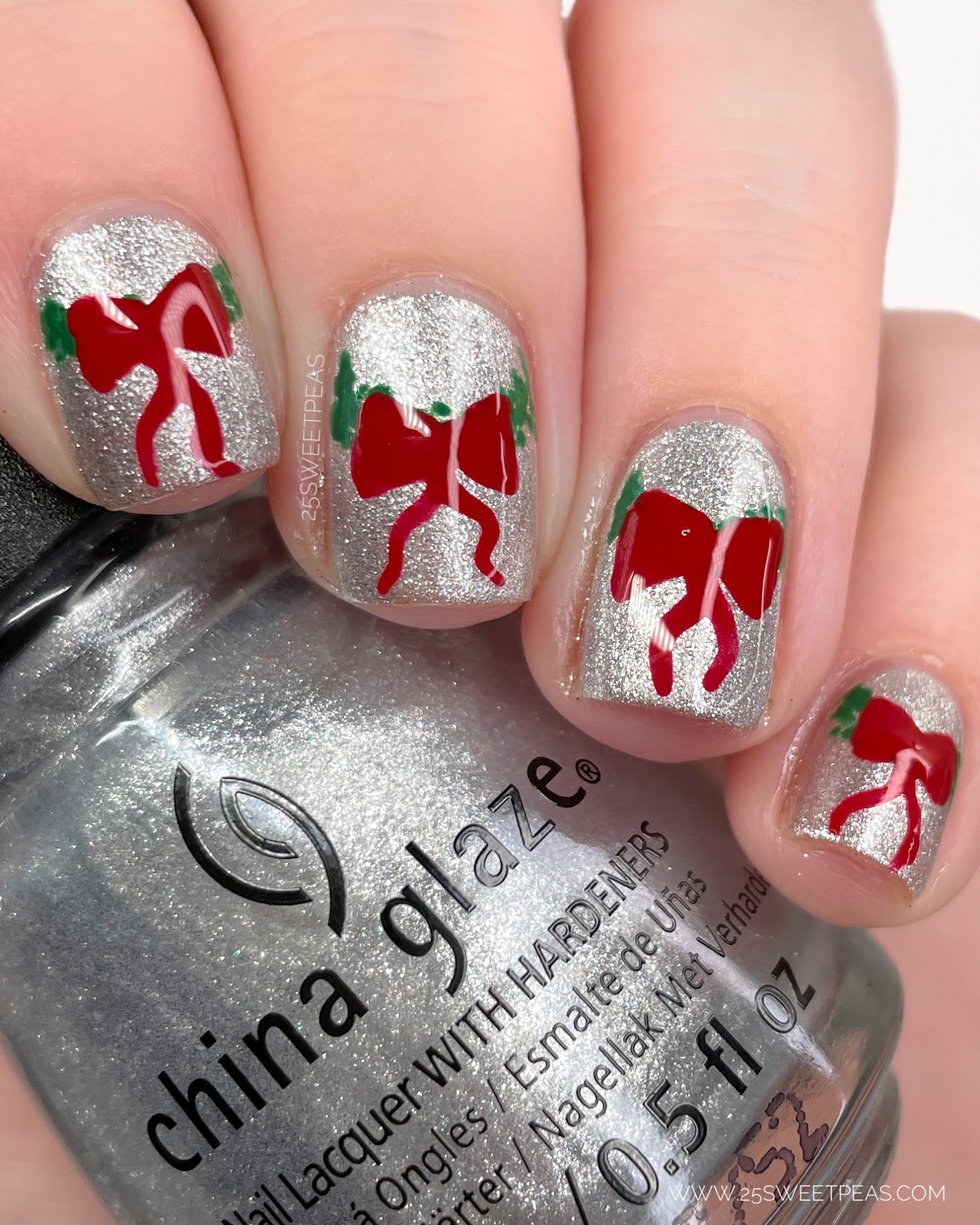 NOTD – Candy Cane Christmas Nail Art | Nail Luxxe