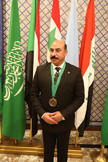 محافظ أسوان يتسلم جائزة التميز الحكومى العربى كأفضل محافظ على مستوى العالم العربى
