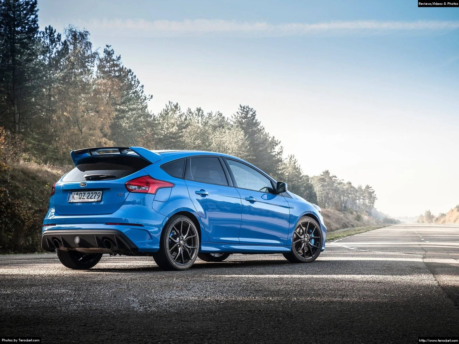 Hình ảnh xe ô tô Ford Focus RS 2016 & nội ngoại thất