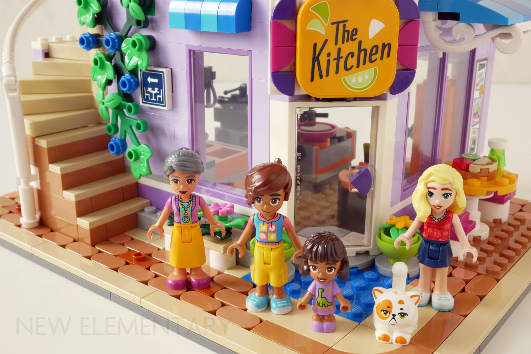 LEGO 41747 Heartlake City Community Kitchen - LEGO Friends - BricksDir  Condition New.