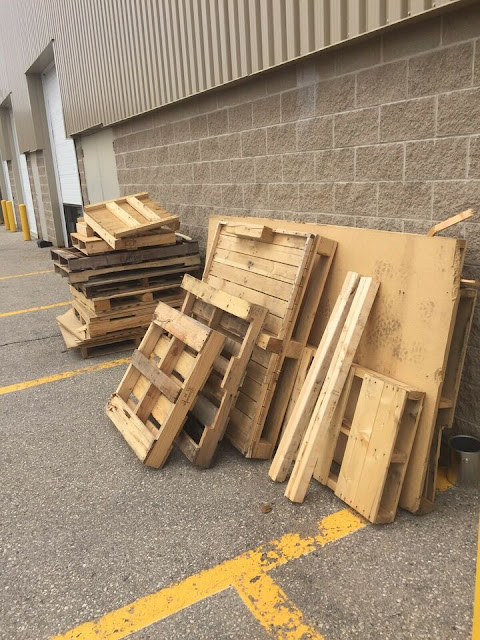 A plethora of pallets!