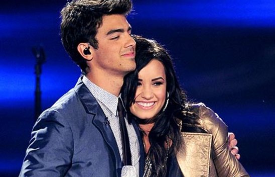 Tudo come ou com um tweet de Joe Jonas exnamorado de Demi 