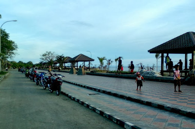 Area Parkir Wisata Pantai Marina Semarang 