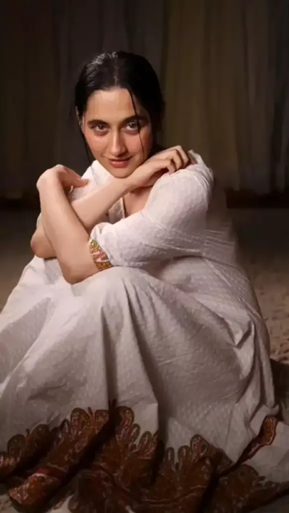 sanjeeda shaikh white suit