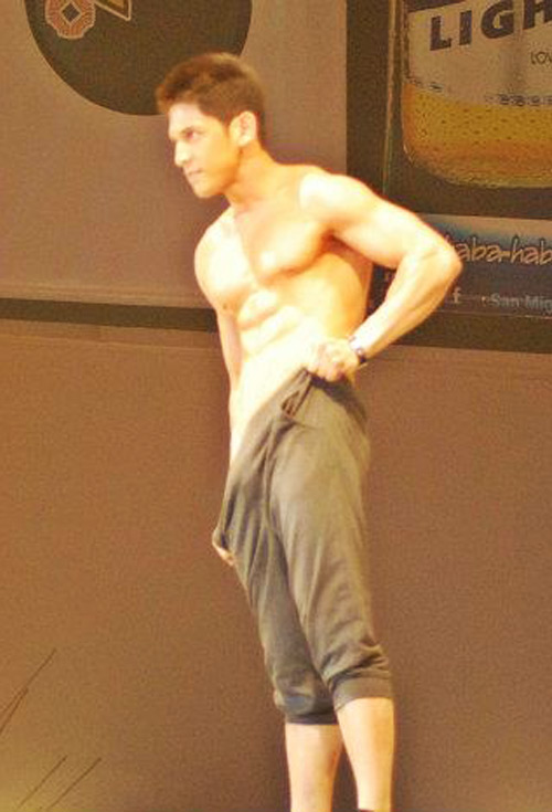 Cosmo Bachelor Bash 2011 Ahron Villena