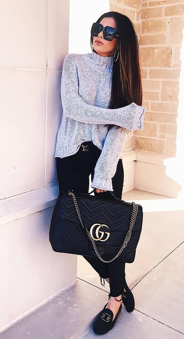 comfy look_knit sweater + black skinny jeans + bag + loafers