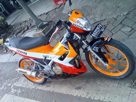 CREATIVE STICKER: sepeda motor