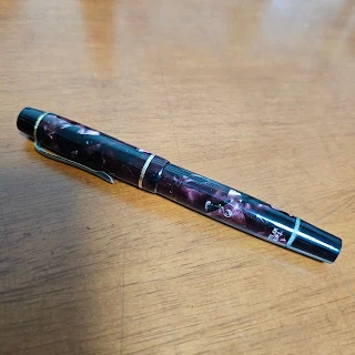 A.W.FABER CASTELL - OSMIA FOUNTAIN PEN 54 RED MARBLE PATTERN
