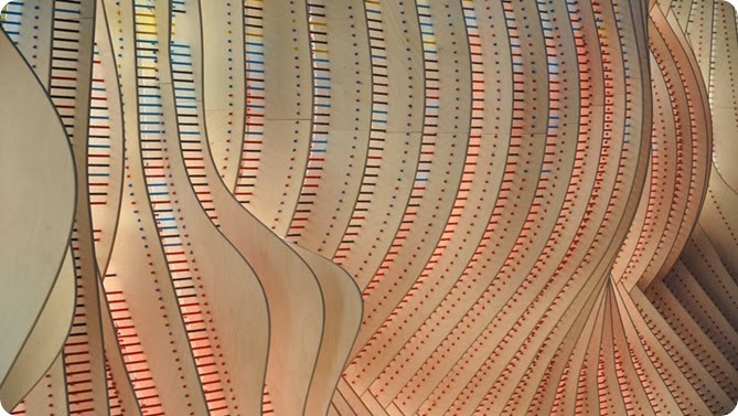 centennial-chromagraph-comprises-8000-colored-pencils-designboom-04