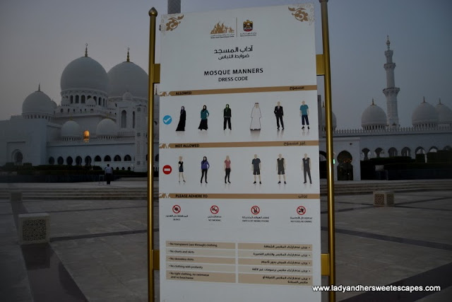 Sheikh Zayed Grand Mosque Abu Dhabi's Mosque Manners