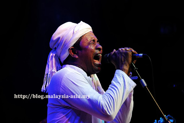 Rafly Wa Saja at the Rainforest World Music Festival 2013