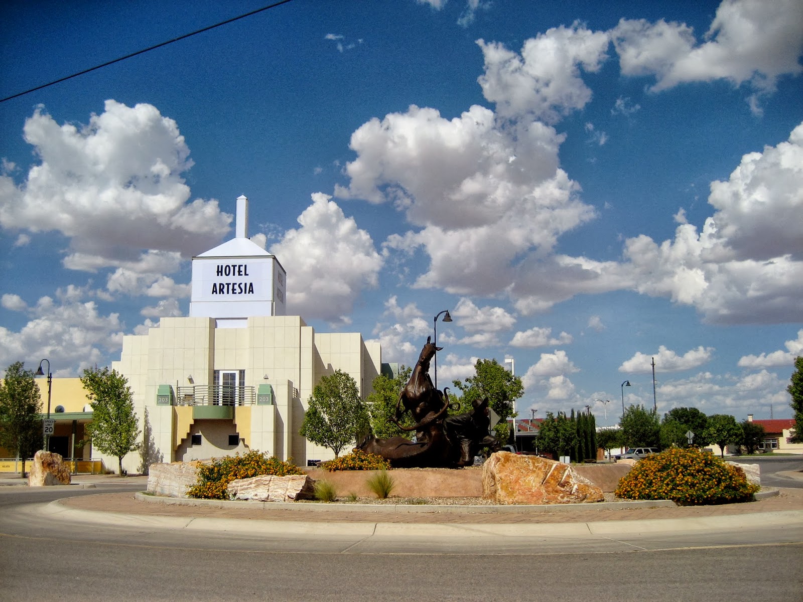 Living Rootless: Artesia, New Mexico: Sidewalk Rolling