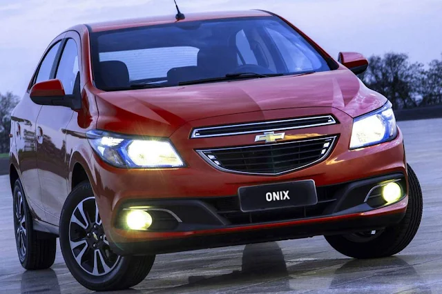 carro Onix Chevrolet - Novo Corsa 2013