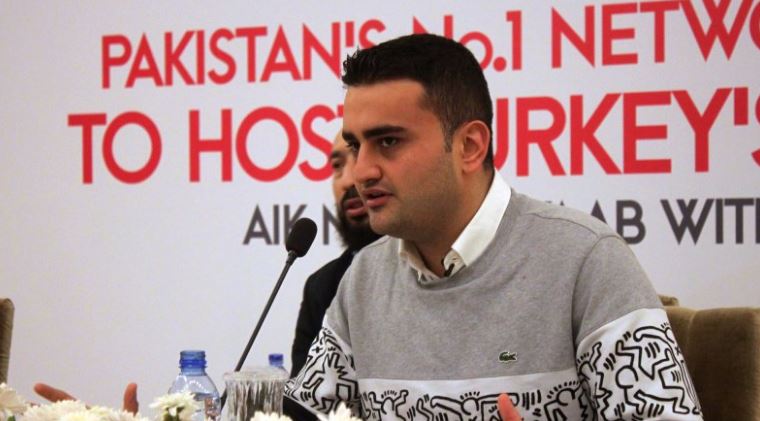 Instagram famous Turkish chef CZNBurak to open restaurant in Pakistan