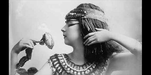 Cleopatra fashion