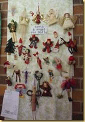 Xmas pin dolls