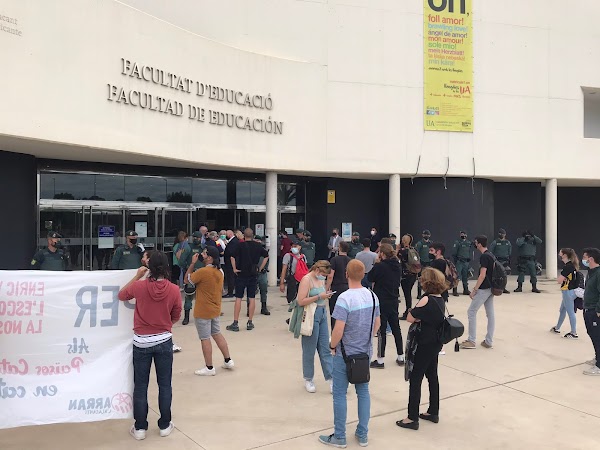Fiscalía pide siete años de cárcel y 6.000 euros de multa para cuatro antifascistas de Alicante 