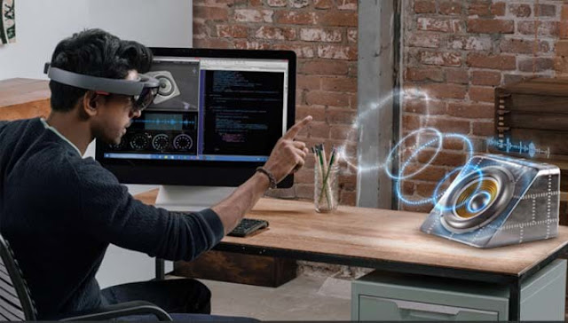 VR AND AR. Perkembantan  teknologi di masa depan.