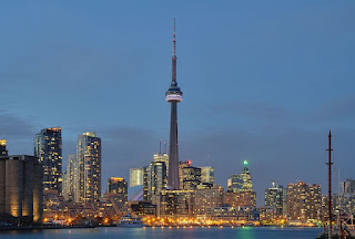 https://commons.wikimedia.org/wiki/File:Toronto_-_ON_-_Skyline10.jpg