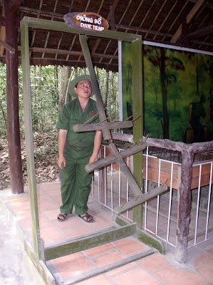 Trap Used By Vietnamese in War - Booby Traps Seen On www.coolpicturegallery.net