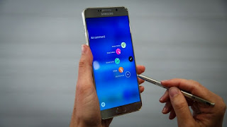  namun itu tidak sebanding jikalau kita sudah mengetahui kelebihan Harga Samsung Galaxy Note 5 Terbaru