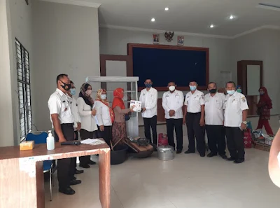 Mahasiswa Praktikum 2 Ilmu Kesejahteraan Sosial FISIP USU Aktif dalam Proses Kegiatan Pemberian Bantuan Usaha Ekonomi Produktif (UEP) kepada Masyarakat di Kecamatan Lubuk Pakam