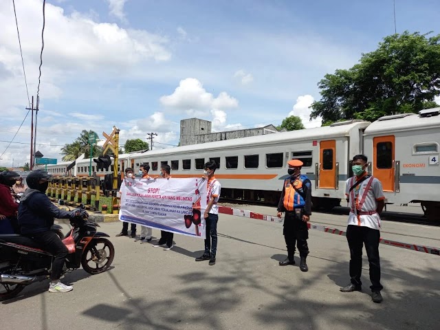 Jaga Keselamatan, KAI Imbau Pemudik Patuhi Peraturan Perlintasan Sebidang