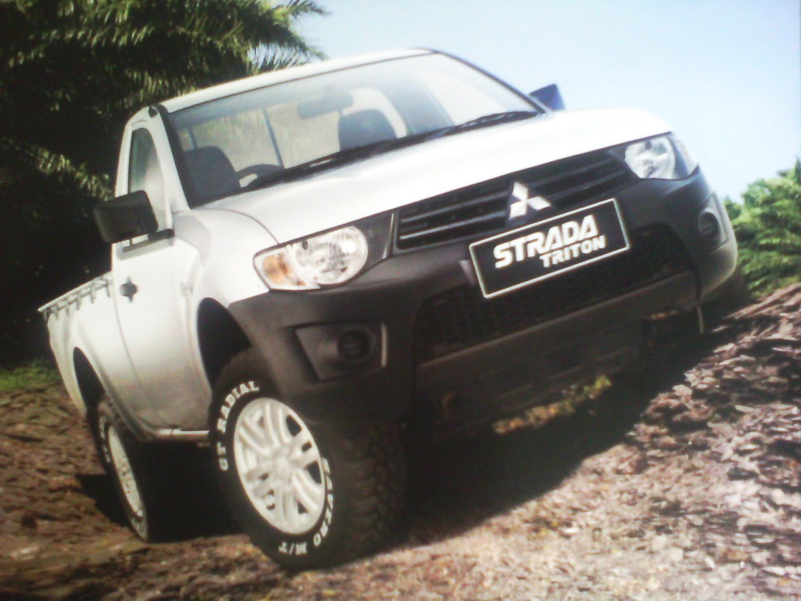 DAFTAR HARGA MITSUBISHI TERBARU 2013 MITSUBISHI STRADA TRITON