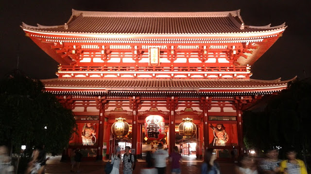 Templo Asakusa de noche