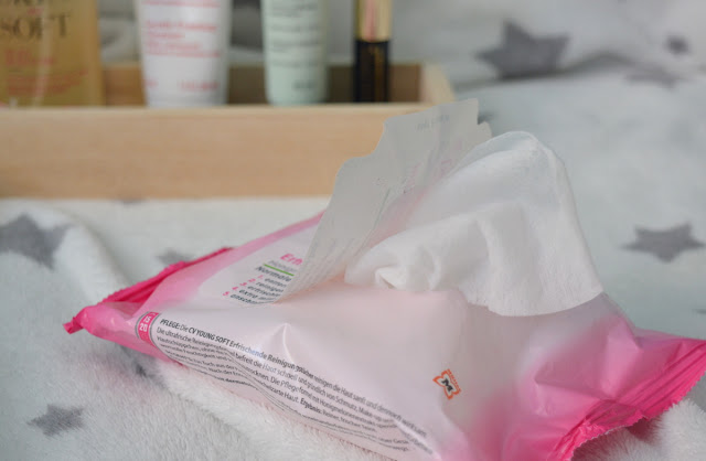 CadeaVera makeup remover wipes