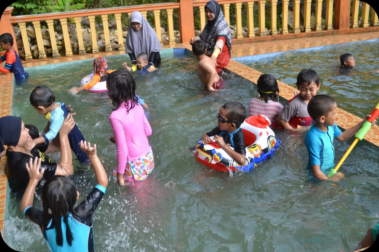 MY ALL berendam di Kolam Tok Wan hanya rm2 