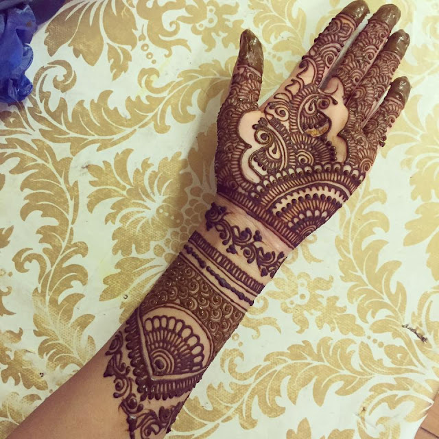 Top 70 Awesome Rangoli And Henna Mehndi Designs