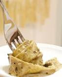 pappardelle com molho de noz