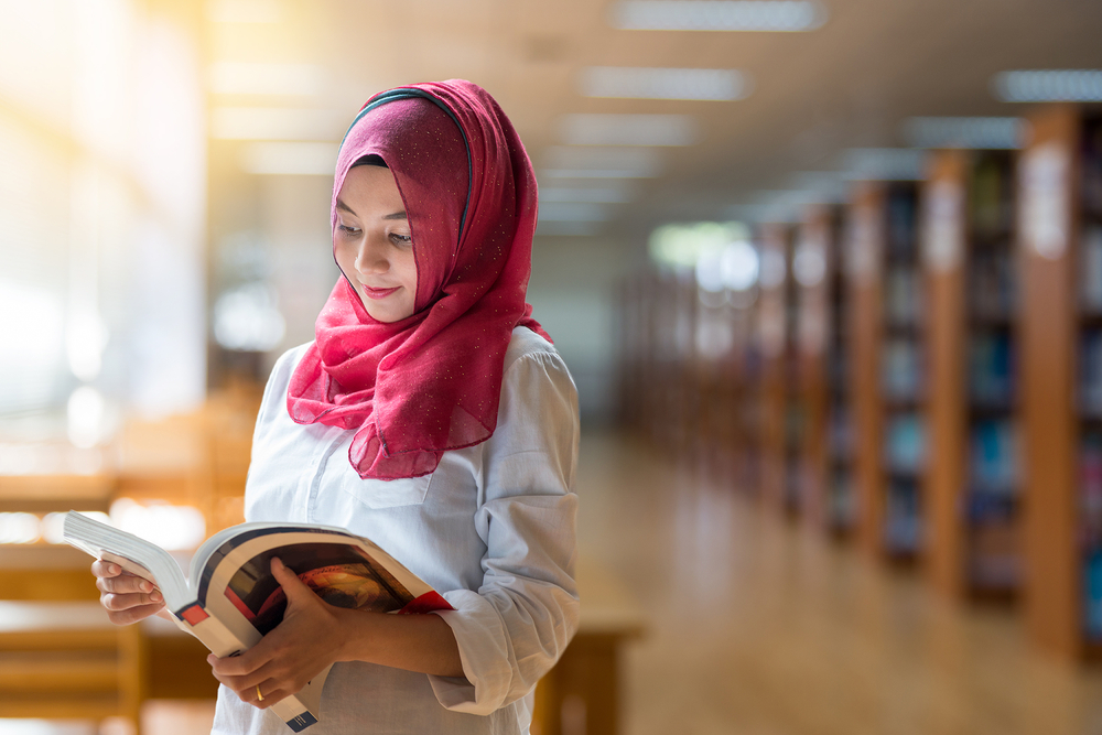 Foto Gaya Busana Hijab Terbaru Untuk Cewek Masa Kini 2019 