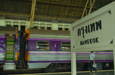  Hua Lamphong Train 69_Trailforsmiles.blogspot.com