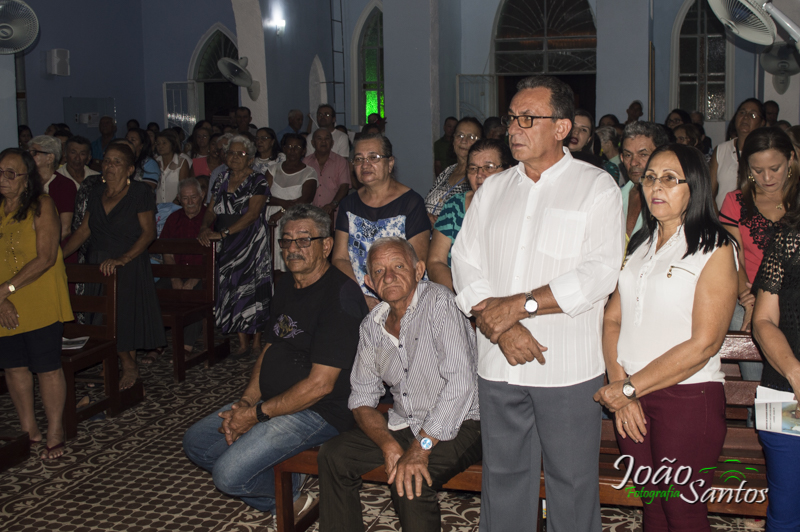 Prefeito Djalma Alves e a primeira dama na santa missa a Paróquias de Nossa Senhora de Lourdes – Foto: João Santos