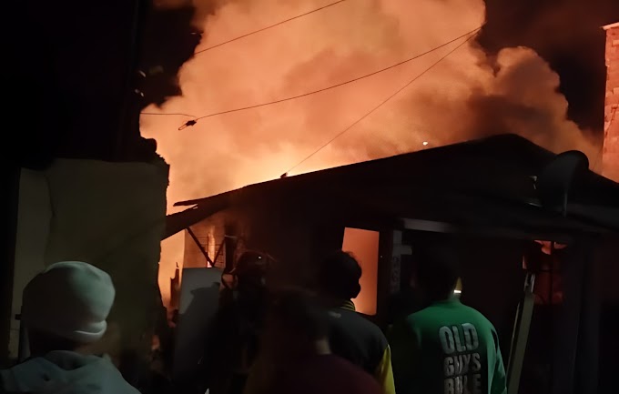 Incêndio destrói duas casas em Cachoeirinha e deixa moradora ferida