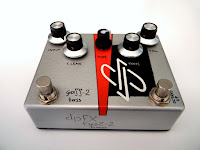 dpFX FuzZ-2 Bass w/ clean blend, octave-up & mids filterss