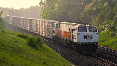 Adu Banteng, KA Turangga dan KA Bandung Raya Tabrakan di Cicalengka