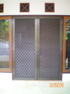 Pintu Ekspanda Dan Pintu Kawat Nyamuk