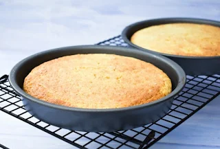 lemonade cakes in tins, just out of oven